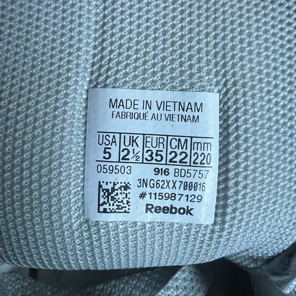 REEBOK CLASSICS WOMENS SIZE 5 DIAMOND COLLECTION NEVER WORN WITH BOX - Picture 5 of 6